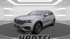 Grau Gebraucht 2022 VW Touareg R-line SUV | 47.770 € (Fairer Preis)