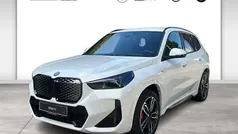 Weiß Neu 2025 BMW iX1 Luxury Line SUV | 54.990 € (Fairer Preis)