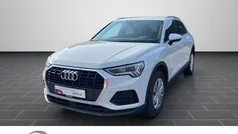 Gletscherweiß metallic (metallic) Gebraucht 2021 Audi Q3 Ambiente SUV | 26.490 € (Guter Preis)