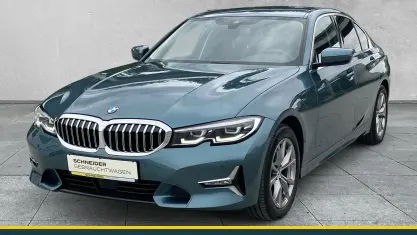Gebraucht BMW 318 Luxury Line 156 PS (114 kW) 2020 Blau Limousine