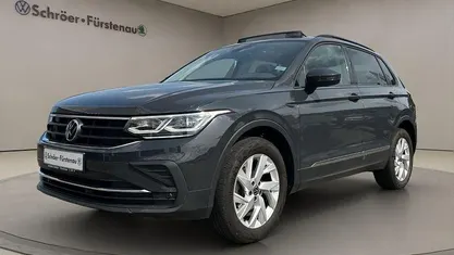 Grau Gebraucht 2021 VW Tiguan SUV | 29.950 € (Fairer Preis)