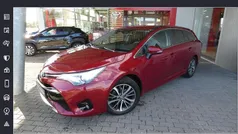 Tokiorot perleffekt Gebraucht 2017 Toyota Avensis Edition-S Kombi | 16.600 € (Fairer Preis)