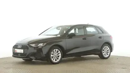 Używany Audi A3 Basis 110 KM (80 kW) 2023 Czarny Sedan/Limuzyna