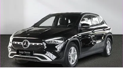 Gebraucht Mercedes GLA200 Advanced 163 PS (119 kW) 2024 Unilack nachtschwarz SUV