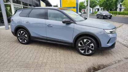 Neu Opel Grandland X 145 PS (106 kW) 2026 Grau SUV