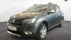 Kometengrau (grau) Gebraucht 2020 Dacia Sandero Anniversary Kleinwagen | 11.600 € (Fairer Preis)