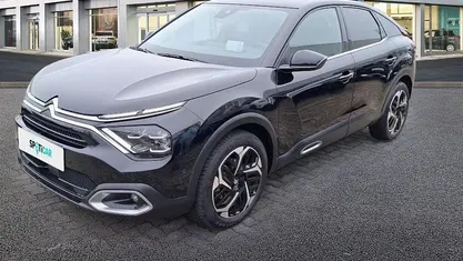 Schwarz Gebraucht 2023 Citroën C4 Shine Limousine | 19.840 € (Fairer Preis)