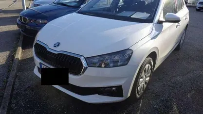 Gebraucht 2024 Skoda Fabia Selection Kleinwagen | 18.999 € (Fairer Preis)