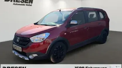 Gebraucht Dacia Lodgy Stepway 116 PS (85 kW) 2019 Rot Van / Kleinbus