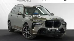 Grau Gebraucht 2024 BMW X7 M Sport SUV | 102.990 € (Guter Preis)