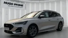 Silber Gebraucht 2023 Ford Focus ST-Line Kombi | 27.195 € (Fairer Preis)