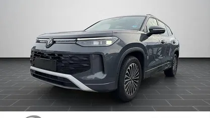 Delfingrau metallic (metallic) Gebraucht 2025 VW Tayron Life SUV | 44.980 € (Superpreis)