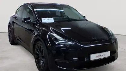 Käytetty Tesla Model Y Performance 392 kW (534 HP) 2023 Musta Katumaasturi