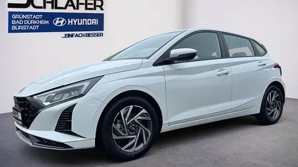 Neu Hyundai i20 Comfort 101 PS (74 kW) 2025 Weiß Kleinwagen
