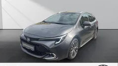 Grau Gebraucht 2024 Toyota Corolla Team Kombi | 28.990 € (Guter Preis)
