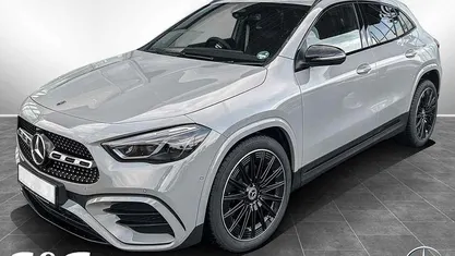 Gebraucht Mercedes GLA200 AMG 150 PS (110 kW) 2025 Manufaktur lack manufaktur alpin SUV