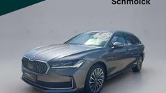 Graphitegrau metallic Gebraucht 2024 Skoda Superb LAURIN & KLEMENT Kombi | 44.890 € (Fairer Preis)