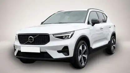 Gebraucht Volvo XC40 Plus 197 PS (144 kW) 2023 Weiß SUV