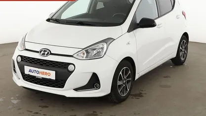 Gebraucht Hyundai i10 87 PS (63 kW) 2019 Weiß Kleinwagen