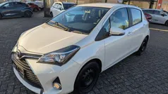 Weiß Gebraucht 2015 Toyota Yaris Comfort Kleinwagen | 8.490 € (Fairer Preis)