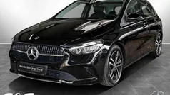 Metalliclack kosmosschwarz Gebraucht 2024 Mercedes B200 Progressive Van / Kleinbus | 30.450 € (Superpreis)