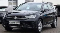 Deep black perleffekt Gebraucht 2024 VW Taigo Life SUV | 23.900 € (Fairer Preis)