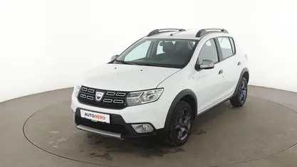 Weiß Gebraucht 2018 Dacia Sandero Celebration Kleinwagen | 10.560 € (Fairer Preis)