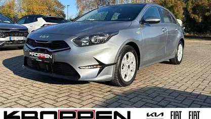 Lunarsilber met. Gebraucht 2025 Kia Ceed Vision Kleinwagen | 23.950 € (Fairer Preis)