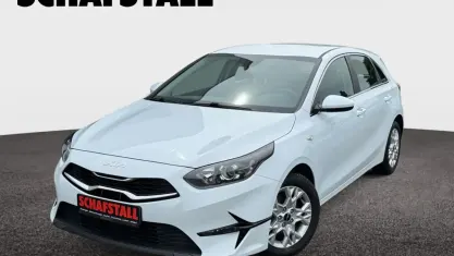 Gebraucht Kia Ceed Vision 160 PS (117 kW) 2022 Casa white Kleinwagen