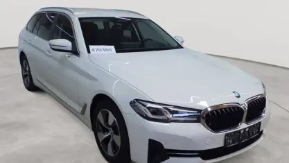Gebraucht BMW 520 Sport Line 190 PS (139 kW) 2022 Alpinweiß Kombi