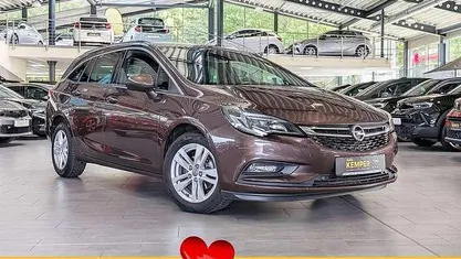 Braun Gebraucht 2018 Opel Astra Dynamic Kombi | 11.990 € (Fairer Preis)