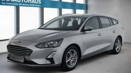 Gebraucht Ford Focus Cool & Connect 125 PS (91 kW) 2021 Silber Kombi