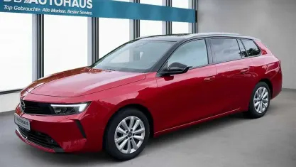 Gebraucht Opel Astra Business Elegance 131 PS (96 kW) 2024 Rot Kleinwagen