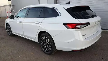 Purewhite Neu 2025 Skoda Superb Selection Kombi | 47.290 € (Fairer Preis)