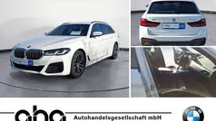 Weiß Gebraucht 2022 BMW 520 M Sport Kombi | 32.990 € (Fairer Preis)