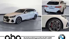 Weiß Gebraucht 2024 BMW 520 M Sport Kombi | 48.850 € (Superpreis)