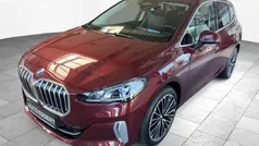 Rot Gebraucht 2024 BMW 218 Active Tourer Luxury Line Van / Kleinbus | 31.450 € (Fairer Preis)