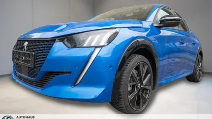 Blau Gebraucht 2021 Peugeot e-208 GT Kleinwagen | 16.940 € (Fairer Preis)