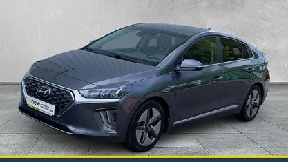 Grau Gebraucht 2019 Hyundai Ioniq Premium Kleinwagen | 15.990 € (Fairer Preis)