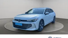 Weiss Gebraucht 2024 VW Passat Business Kombi | 30.890 € (Fairer Preis)