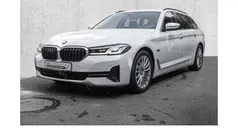 Weiß Gebraucht 2022 BMW 530 Kombi | 35.998 € (Fairer Preis)