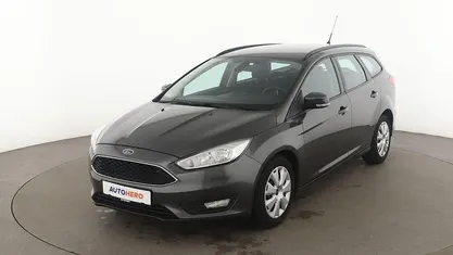 Gebraucht Ford Focus Business Edition 125 PS (91 kW) 2015 Grau Kombi