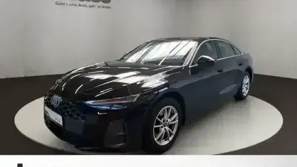 Gebraucht Audi A6 Advanced 204 PS (150 kW) 2025 Mythosschwarz metallic Limousine