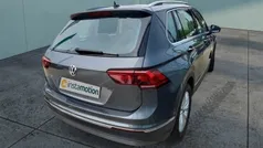 Grau Gebraucht 2019 VW Tiguan Highline SUV | 28.100 € (Fairer Preis)