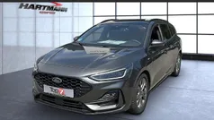 Grau Gebraucht 2024 Ford Focus ST-Line Kombi | 27.400 € (Guter Preis)