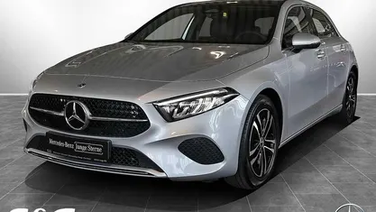 Gebraucht Mercedes A180 136 PS (100 kW) 2024 Metalliclack hightechsilber Limousine