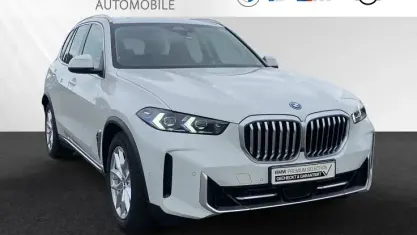 Gebraucht BMW X5 Sport Line 489 PS (359 kW) 2025 Alpinweiss SUV