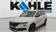 Moonweiß perleffekt Gebraucht 2020 Skoda Karoq SportLine SUV | 22.990 € (Fairer Preis)