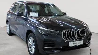 Gebraucht BMW X5 Sport Line 286 PS (210 kW) 2022 Sophistograu brillanteffekt metallic SUV