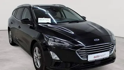 Obsidianschwarz metallic Gebraucht 2022 Ford Focus Cool & Connect Kombi | 11.490 € (Fairer Preis)